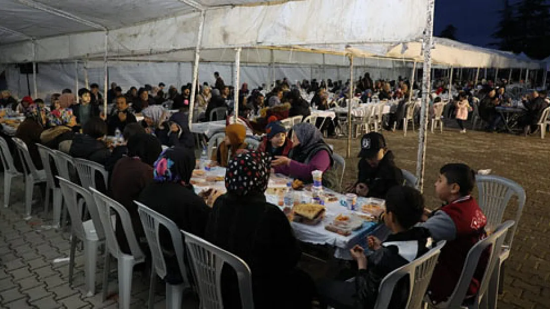 Mahalle iftarları devam ediyor