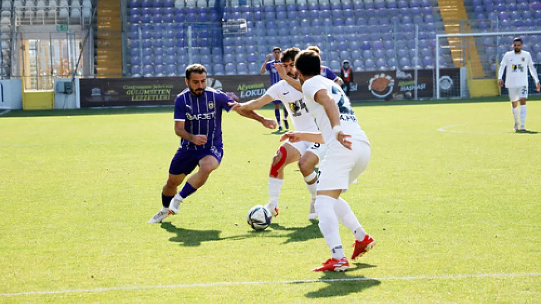 “Masada değil sahada futbol  oynamaya çalışıyoruz”