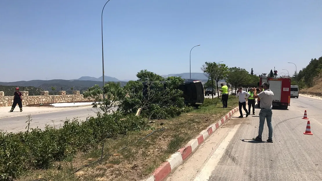Meydana Gelen Trafik Kazasında 3'ü Çocuk 5 Kişi Yaralandı