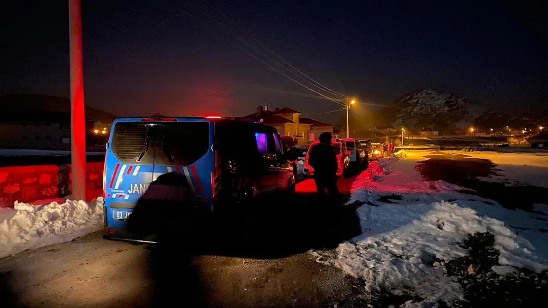 Mezarlıkta bomba düzeneği kurup intihar etmek istedi, jandarmayı yaraladı