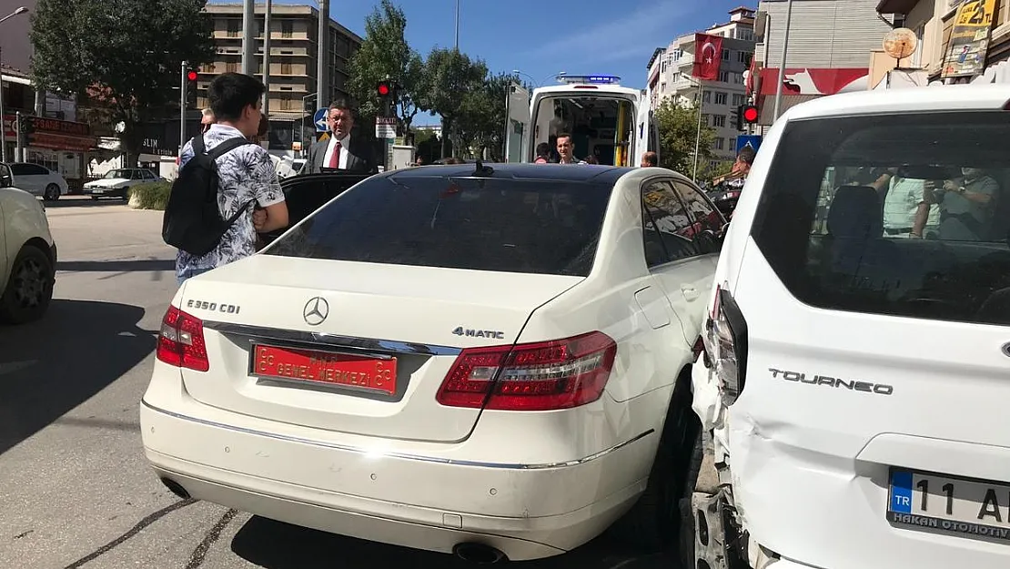 MHP Genel Başkan Yardımcısı Yönter’in koruma aracı kaza yaptı