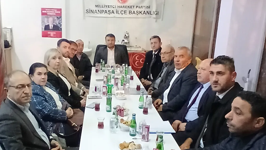 MHP Yönetimi Sinanpaşa'da İstişare Etti