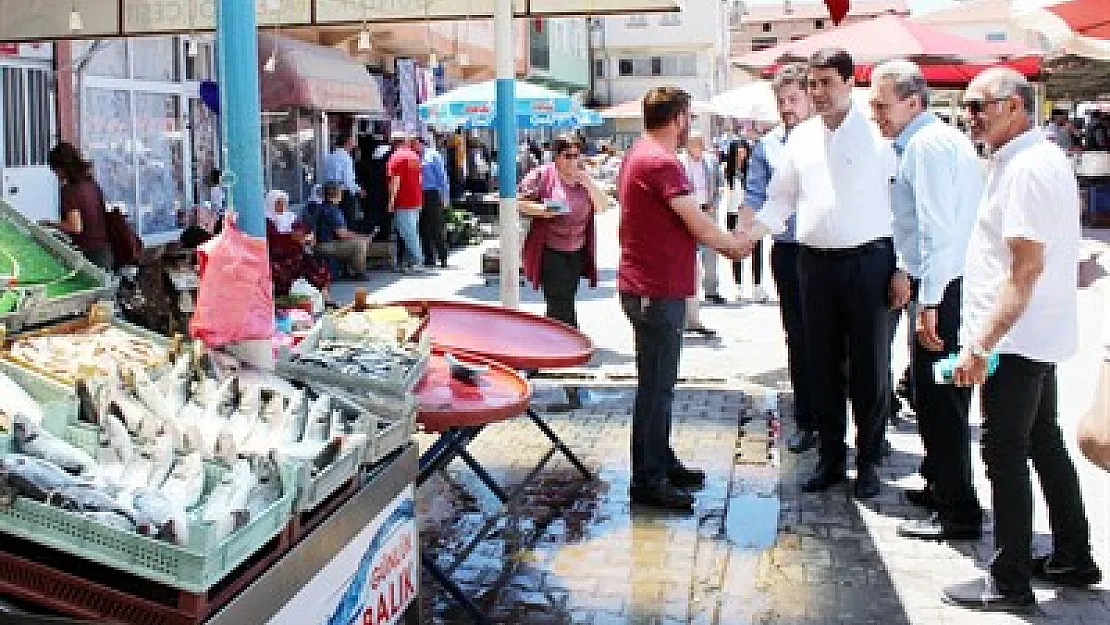 'Milleti kendileri gibi bir eli balda bir eli yağda sanıyorlar'