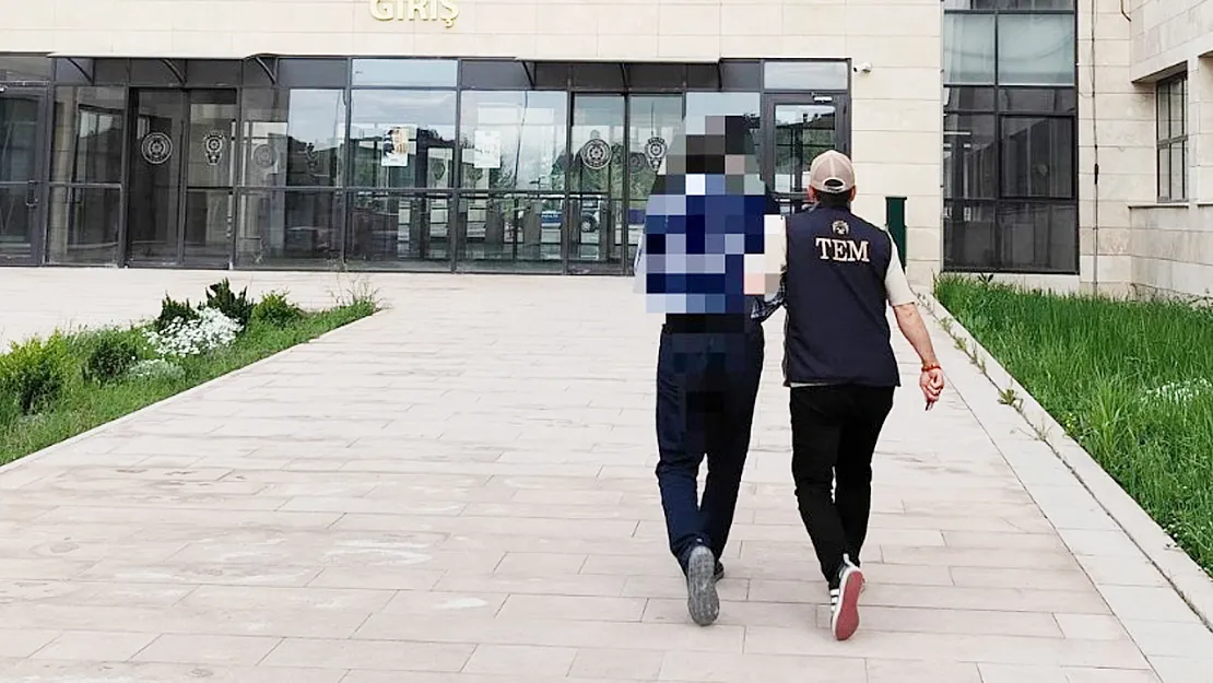 Milli Güvenlik Tehdidi FETÖ'cü Sınırdışı Edilecek
