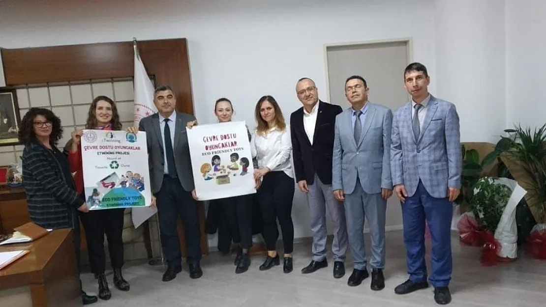 Minikler ‘Çevre Dostu Oyuncaklar’ isimli projelerini tanıttılar