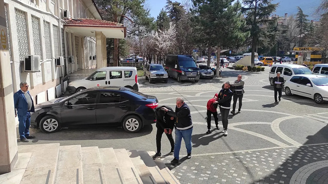 Motosiklet Hırsızı 3 Kişi Tutuklandı