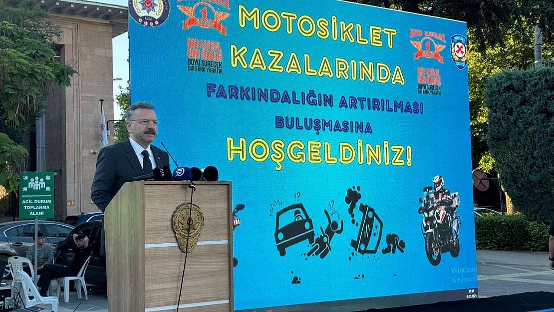 Motosiklet Sürücüleri Kuralları Ve Yöntemleri Uzmanından Dinledi