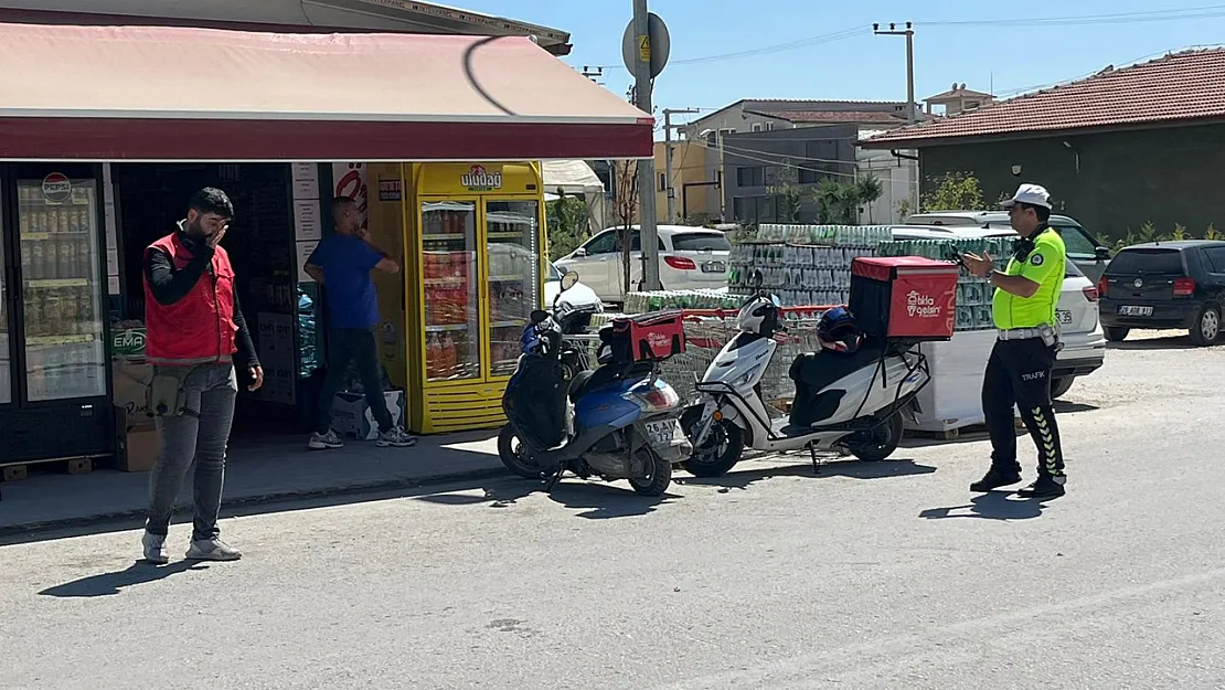 Motosikletli Kurye, Otomobille Çarpıştı