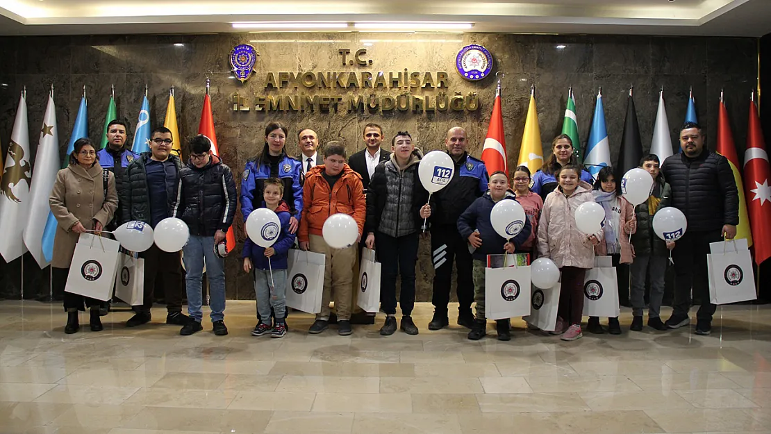 Müdür Ay, Özel Öğrencileri Ağırladı