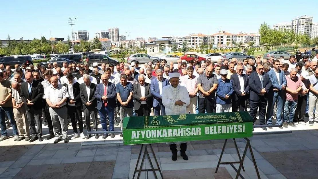 Muhtar Balıbey'in oğlu toprağa verildi