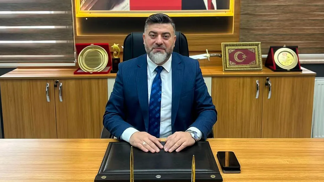 Muhtarlar Derneğinden İhtiyaç Sahibi Genç Çiftlere Gelinlik Ve Damatlık Yardımı