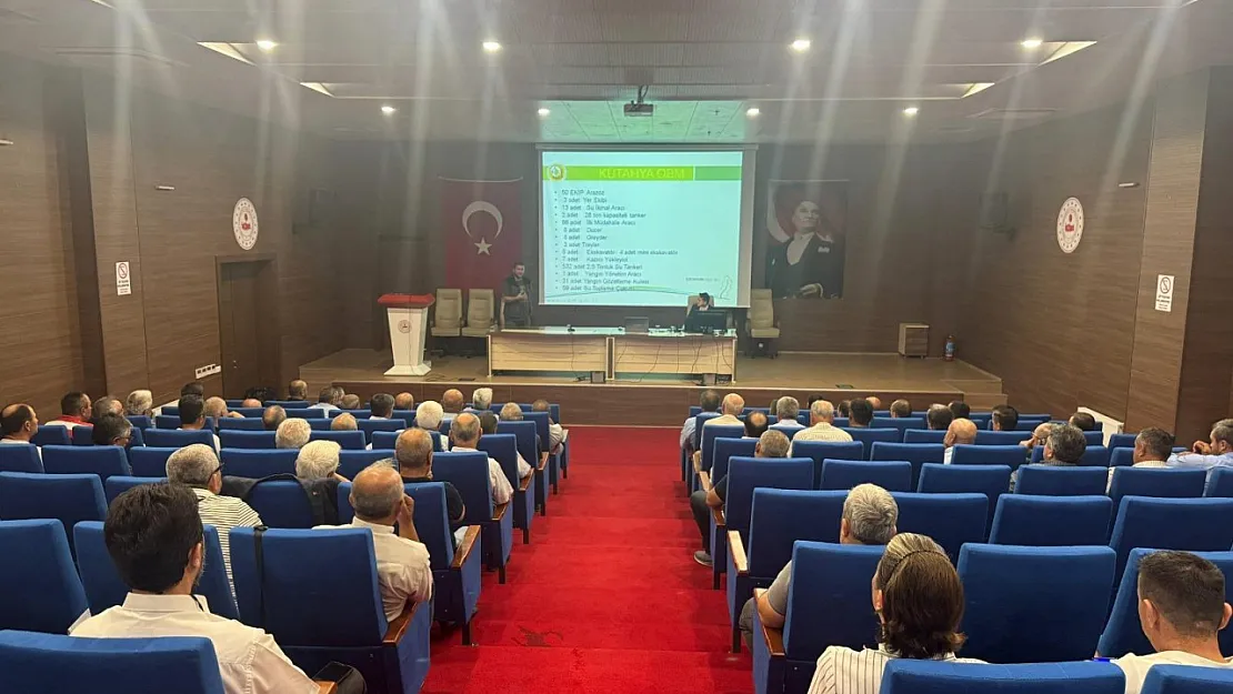 Muhtarlara Ve Biçerdöver Sahiplerine Yangınla Mücadele Eğitimi Verildi