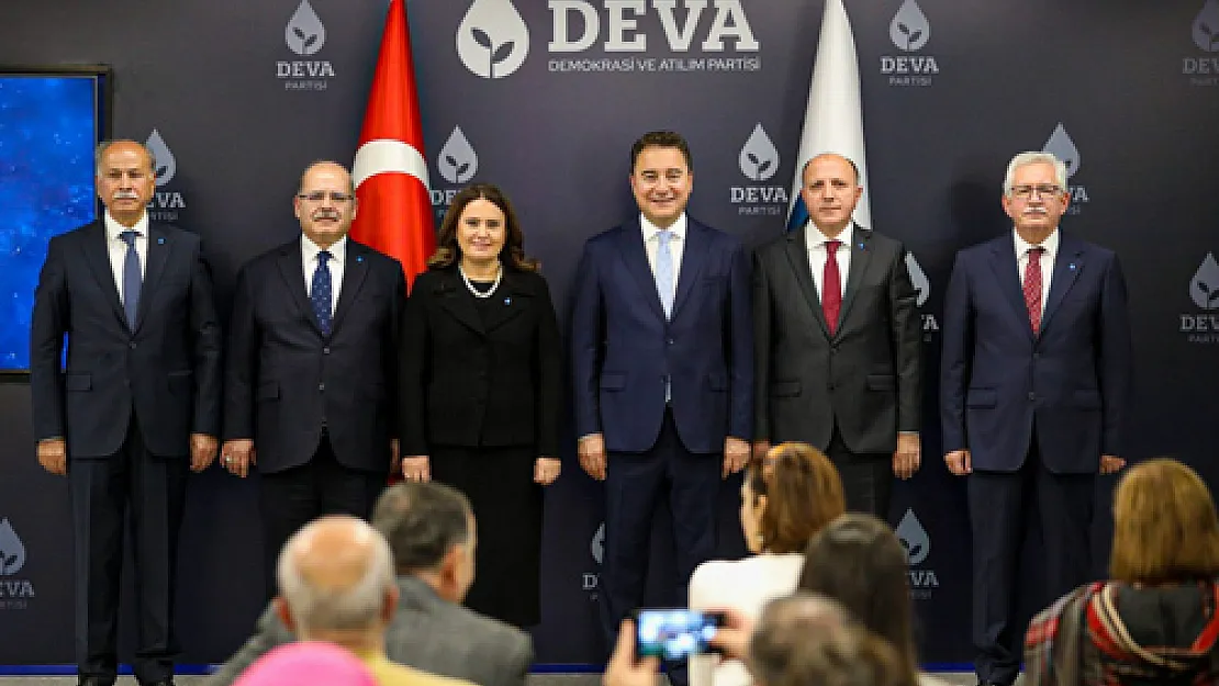 Mümtaz Akıncı DEVA'ya katıldı