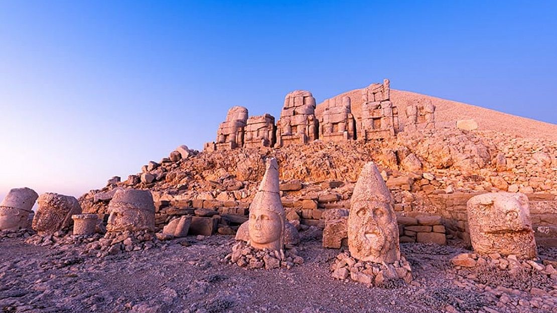 Nemrut Dağı Heykelleri Neden Yapıldı?