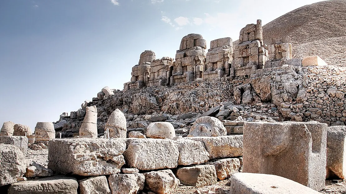 Nemrut Dağında Kimler Yaşamıştır?