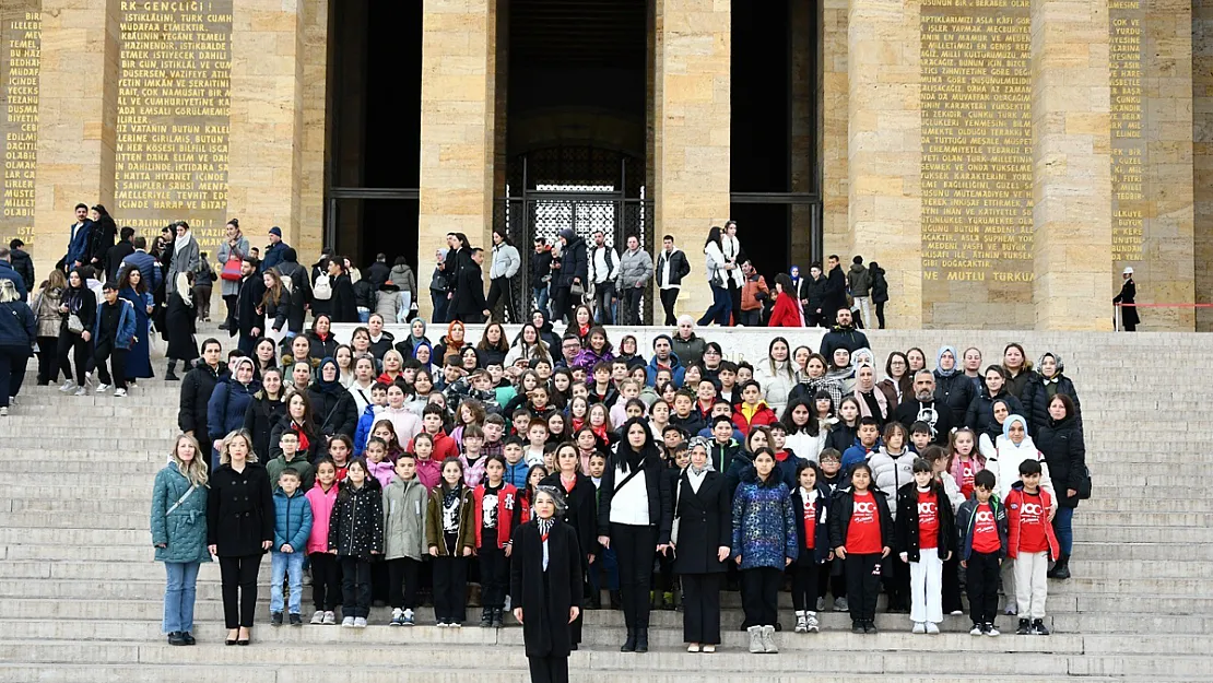 Öğretmen, Öğrenci Ve Velilerden Anıtkabir’e Ziyaret