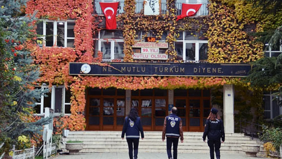 Okul çevreleri ve servis araçları denetlendi