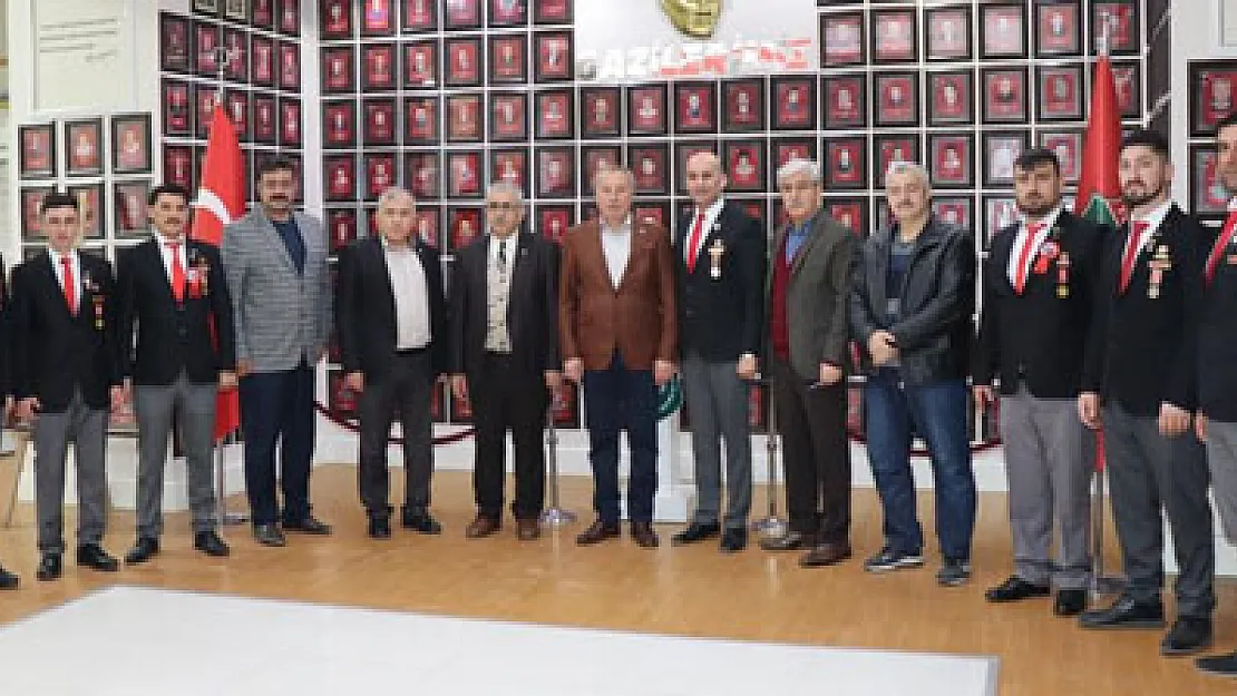 Olgun, esnaf ve vatandaşları dinledi