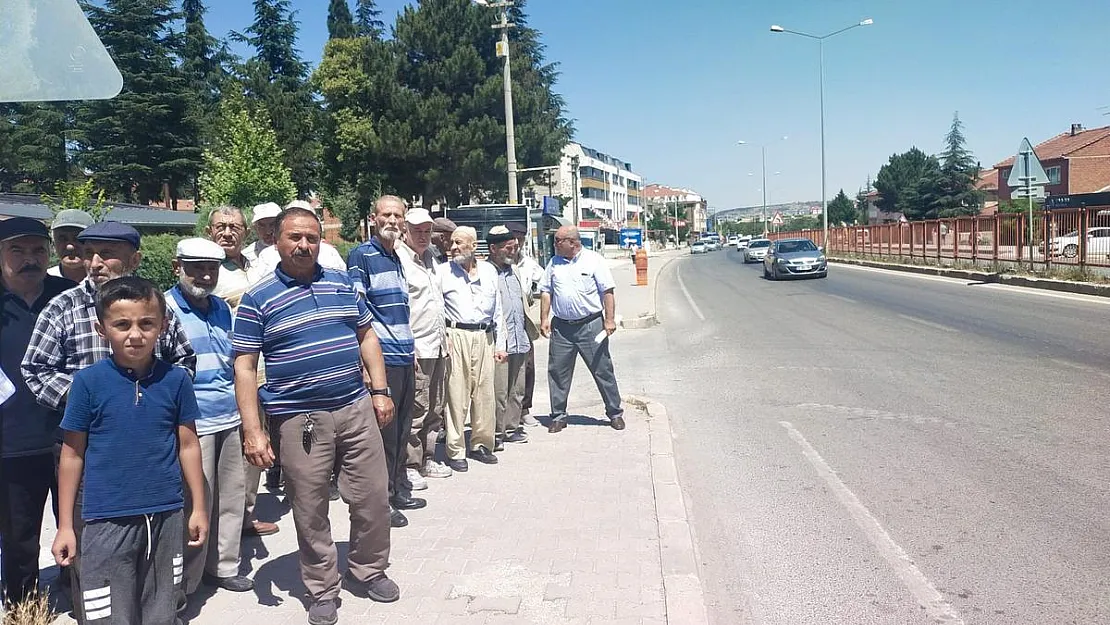 Ölümlü kazalara dur demek için alt veya üst geçit istiyorlar