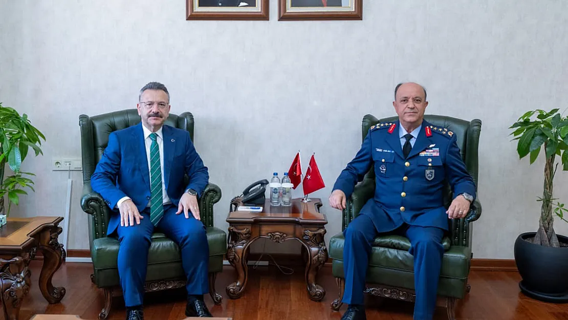 Orgeneral Güneykaya'dan Vali Aksoy'a Veda Ziyareti