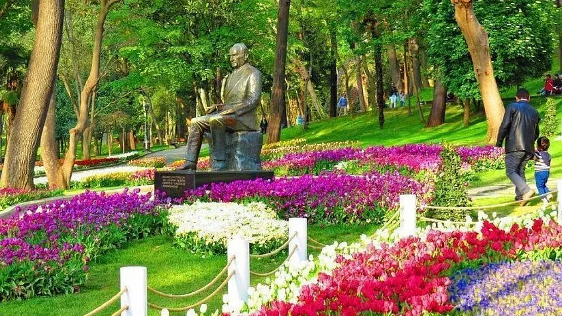 Osmanlı Sarayının Günümüze Kalan Kapısı Gülhane Parkı
