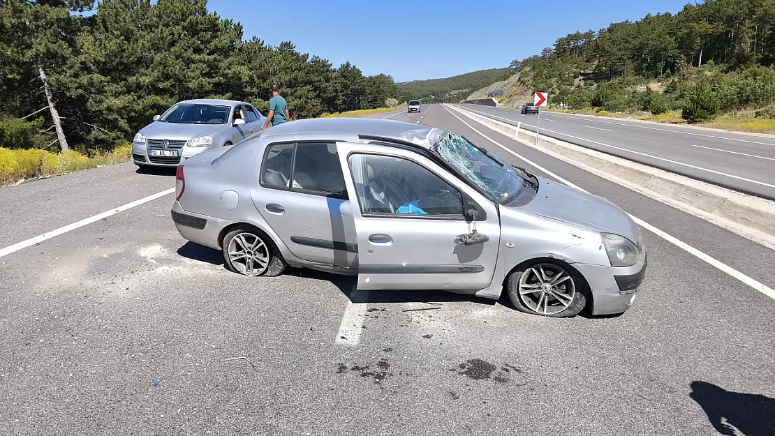 Otomobil Takla Attı: 3 Yaralı