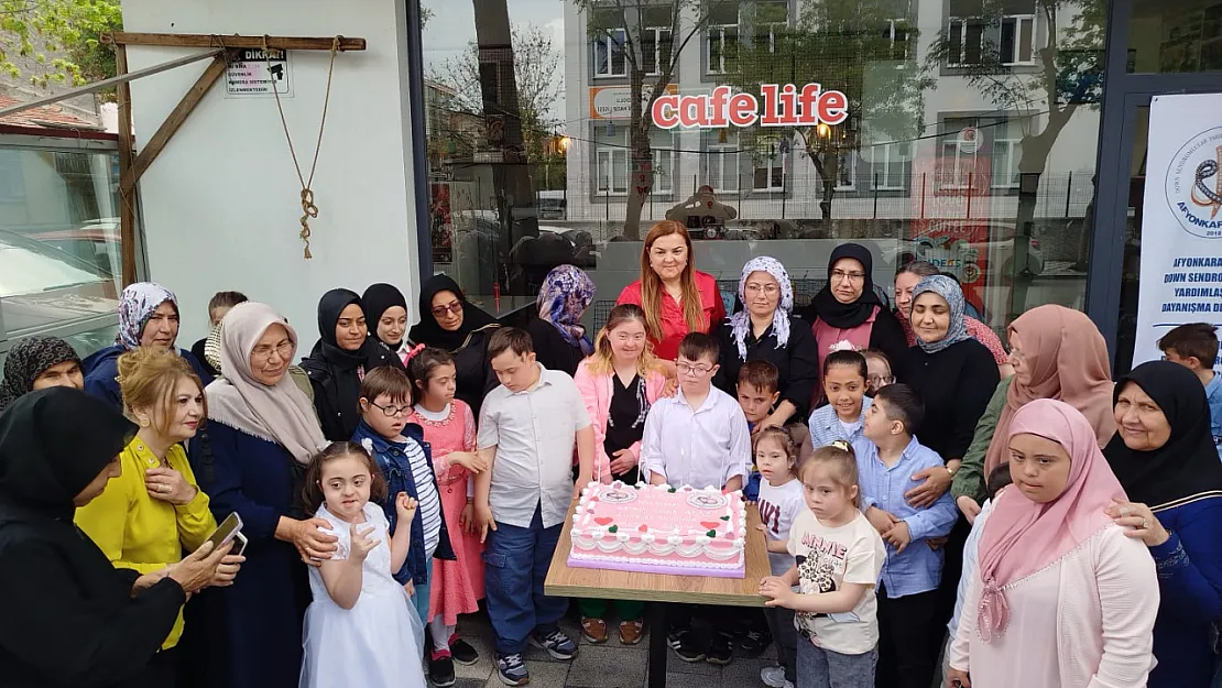 Özel Annelere Özel Etkinlik