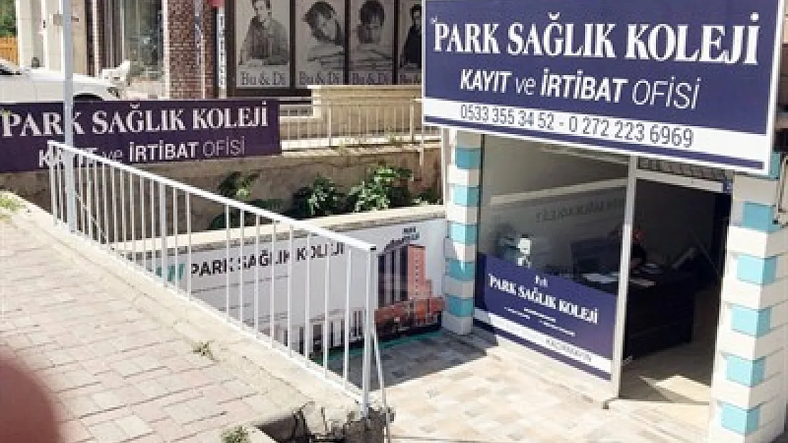 Özel Park Sağlık Koleji ücretsiz tercih bürosu Yeşilyol'da hizmete başladı