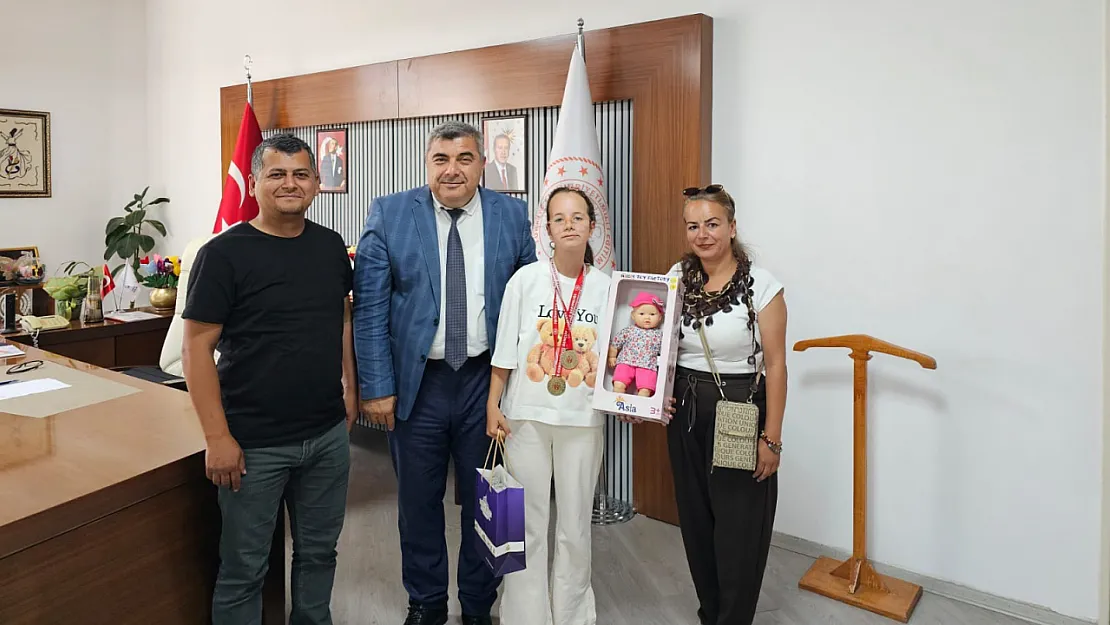 Özel Sporcu'ya Özel Şampiyonluk Kutlaması