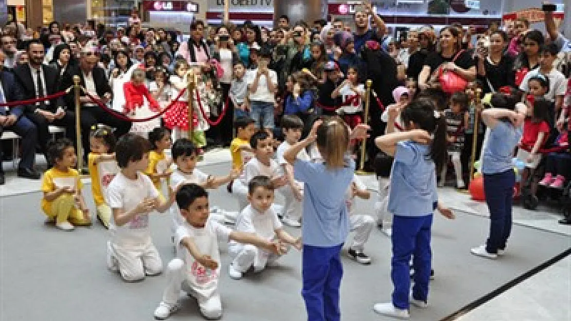 Park Afyon 23 Nisan geleneğini bozmadı