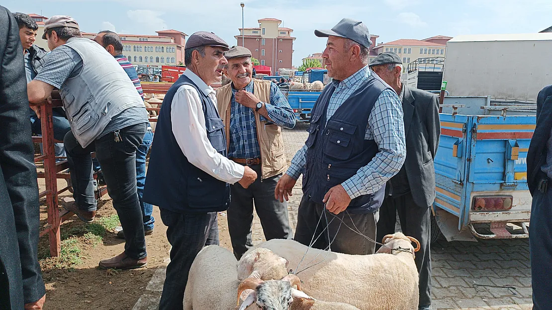 Pazarda Hareketlilik Bayrama Sayılı Günler Kala Arttı