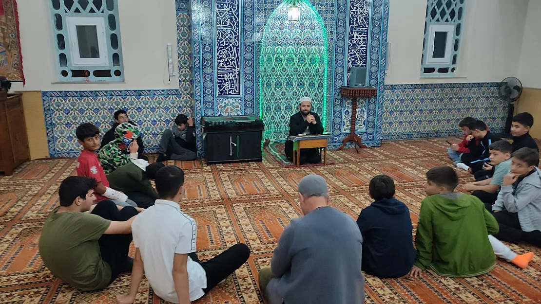 Pazaryeri'nde Milli Ve Manevi Değerler Konuşuldu