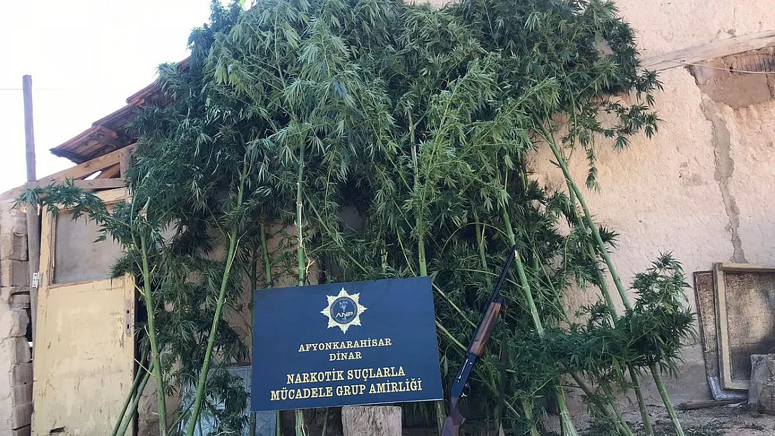 Polis baskında karşılaştığı manzarayla adeta şok yaşadı