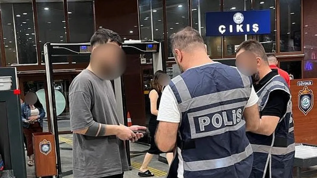 Polis ekiplerinin denetiminde 917 şahıs ve 370 araç kontrol edildi