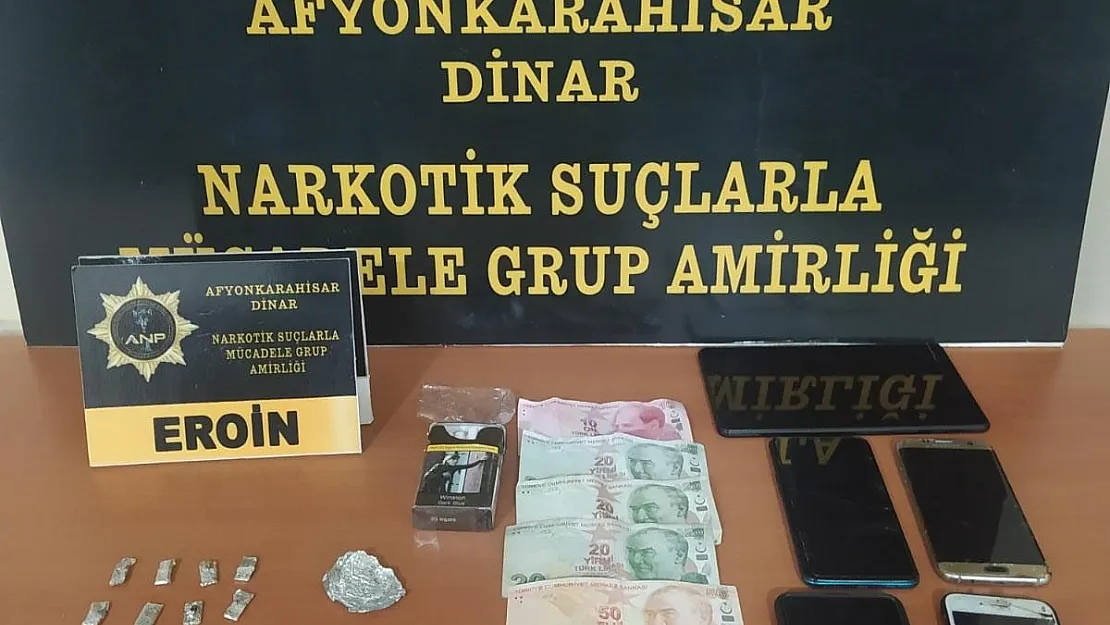 Polis eroin satmak isteyen torbacıyı yakaladı