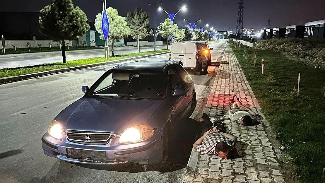 Polis uyuşturucu tacirlerine göz açtırmıyor