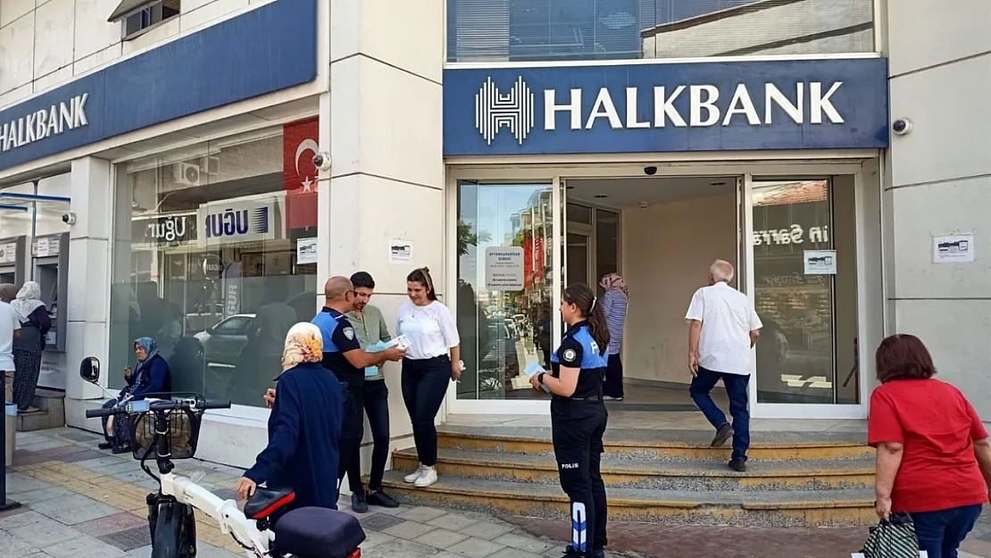 Polisten Dolandırıcılığa Broşürlü Uyarı