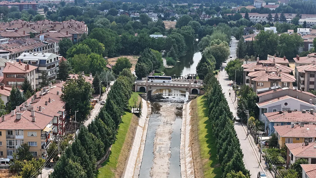 Porsuk Çayı'nın Su Seviyesi Azaldı