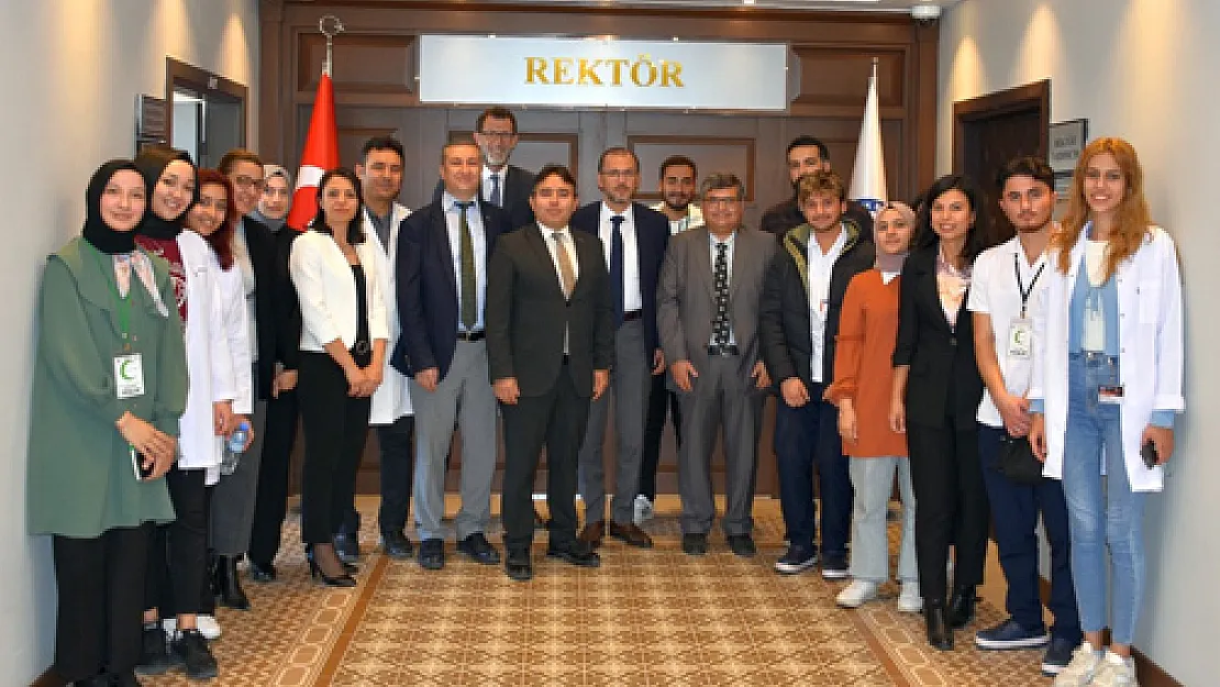 Rektör Okumuş, Yeşilay heyetini kabul etti