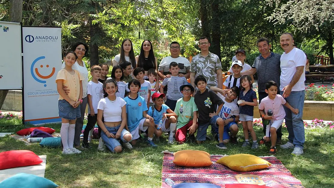 Romanya'da düzenlenecek olan geleneksel akıl oyunları turnuvası için hazırlanıyorlar