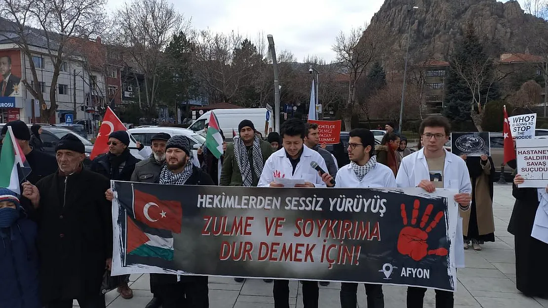 Sağlık Çalışanları Sessiz Yürüyüşlerine Devam Ediyor