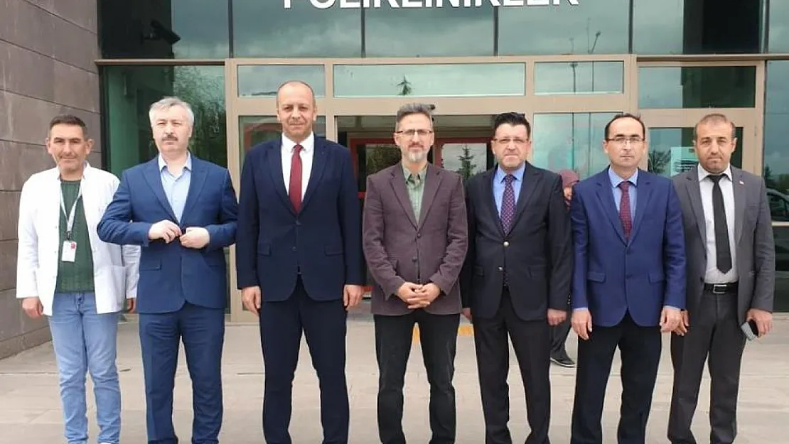 Sağlık Yöneticileri Şuhut Devlet Hastanesini İnceledi