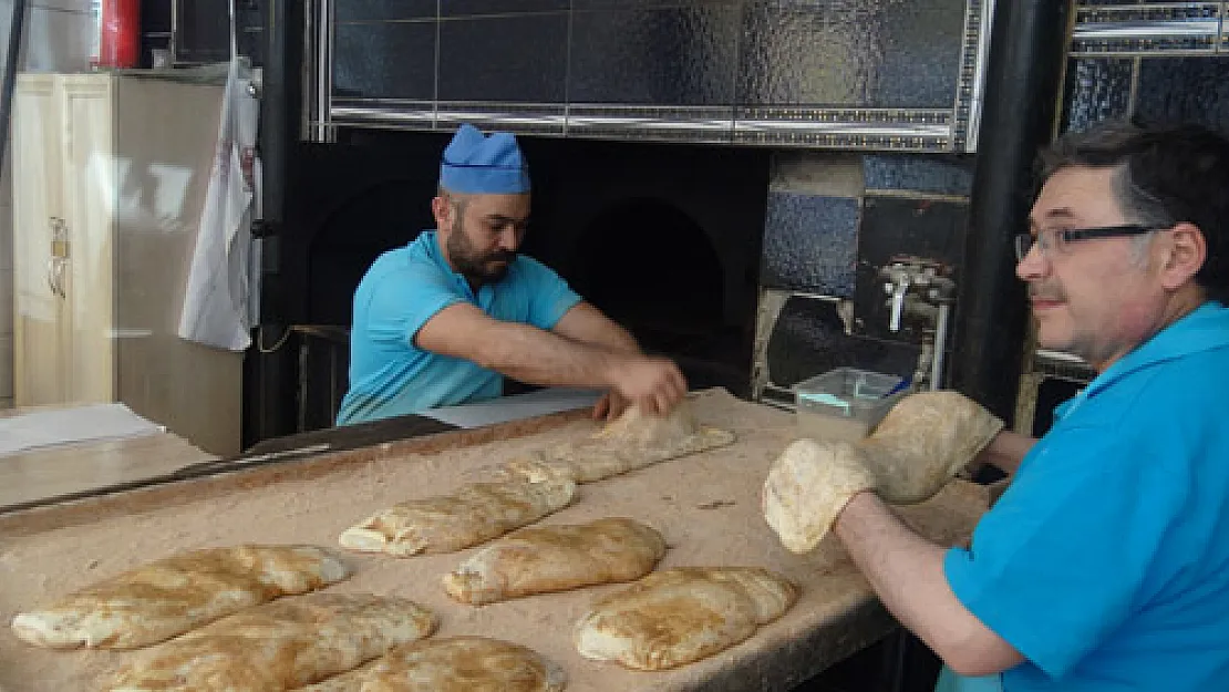 Sahurun  tok tutan vazgeçilmez lezzeti:  “haşhaşlı tahinli  pide”