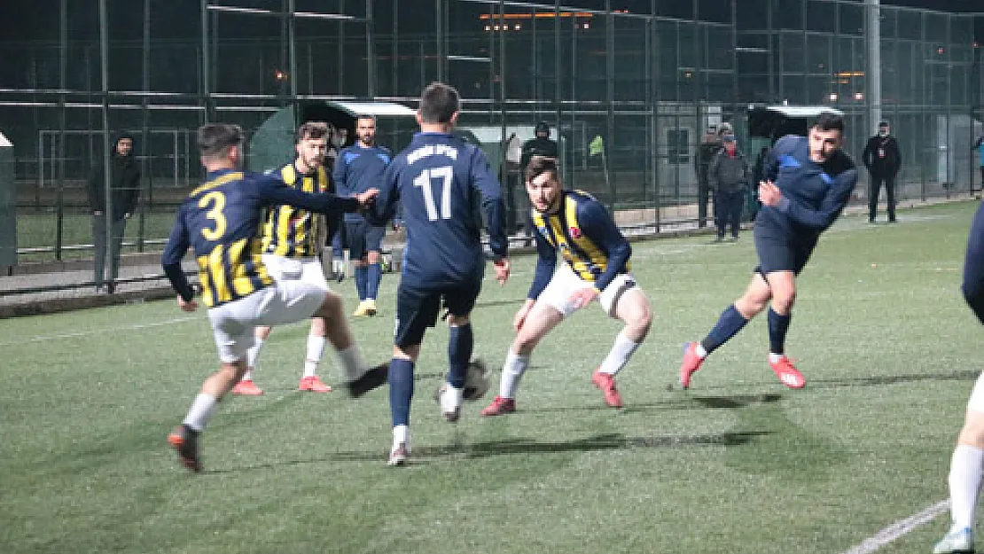 SAL'da 2'inci gece  maçları da yapıldı