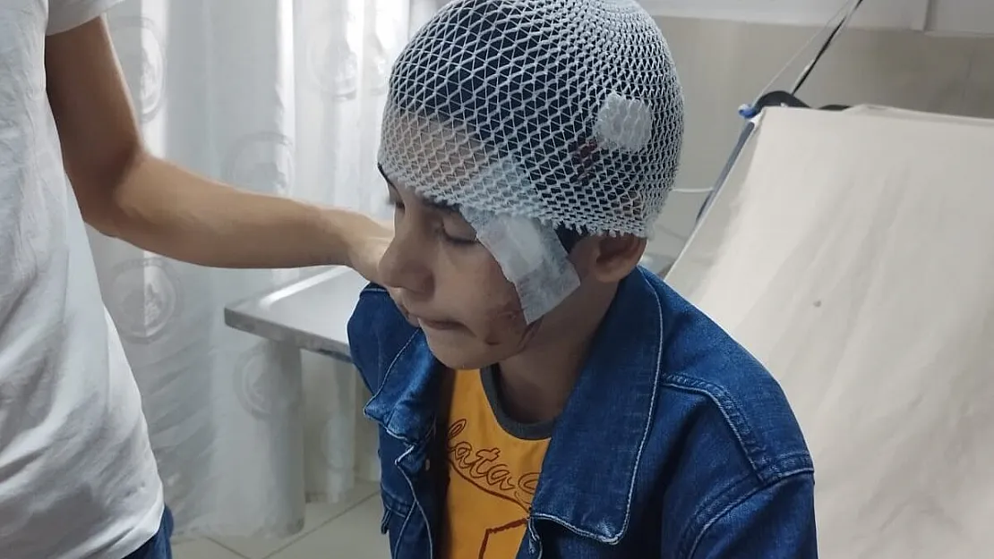 Salıncakta eğlenen çocuk düğün magandalarının açtığı ateş sonucu yaralandı
