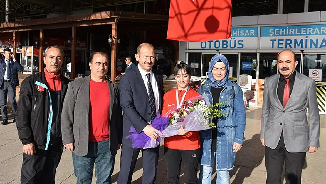 Şampiyon Afyon'a döndü