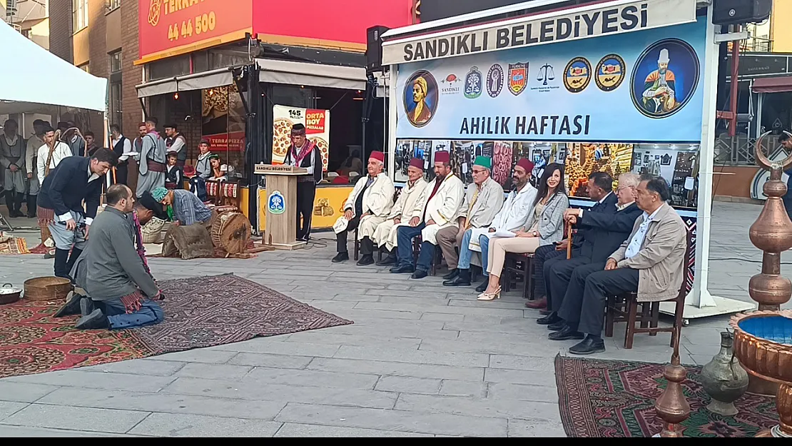 Sandıklı'da 'Şed' Kuşatma Töreni Düzenlendi