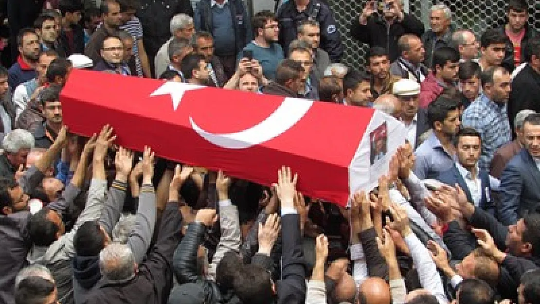 Sandıklı, şehidini 10 bin kişiyle uğurladı