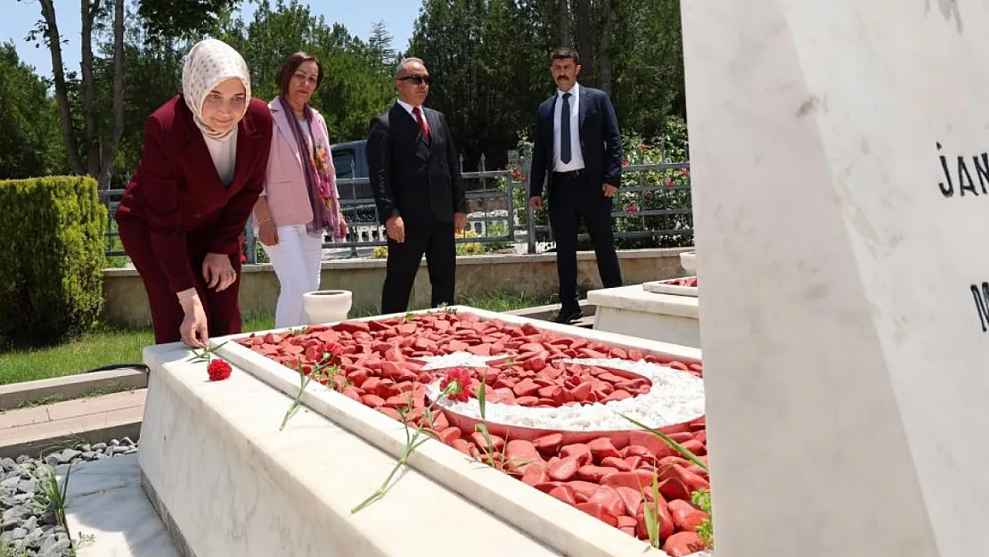 Şehit Ailelerinden Duygu Yüklü Anlar: Vali Yiğitbaşı'ndan Anlamlı Bayram Ziyareti