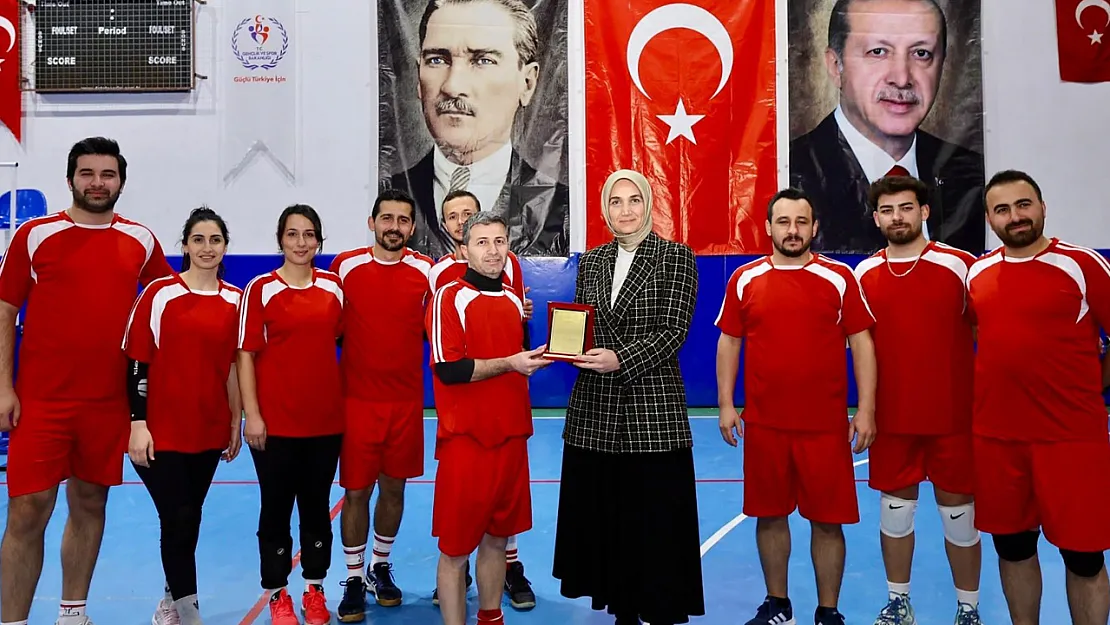 Şehit Cüneyt Taşyürek Anısına Voleybol Maçı Düzenlendi